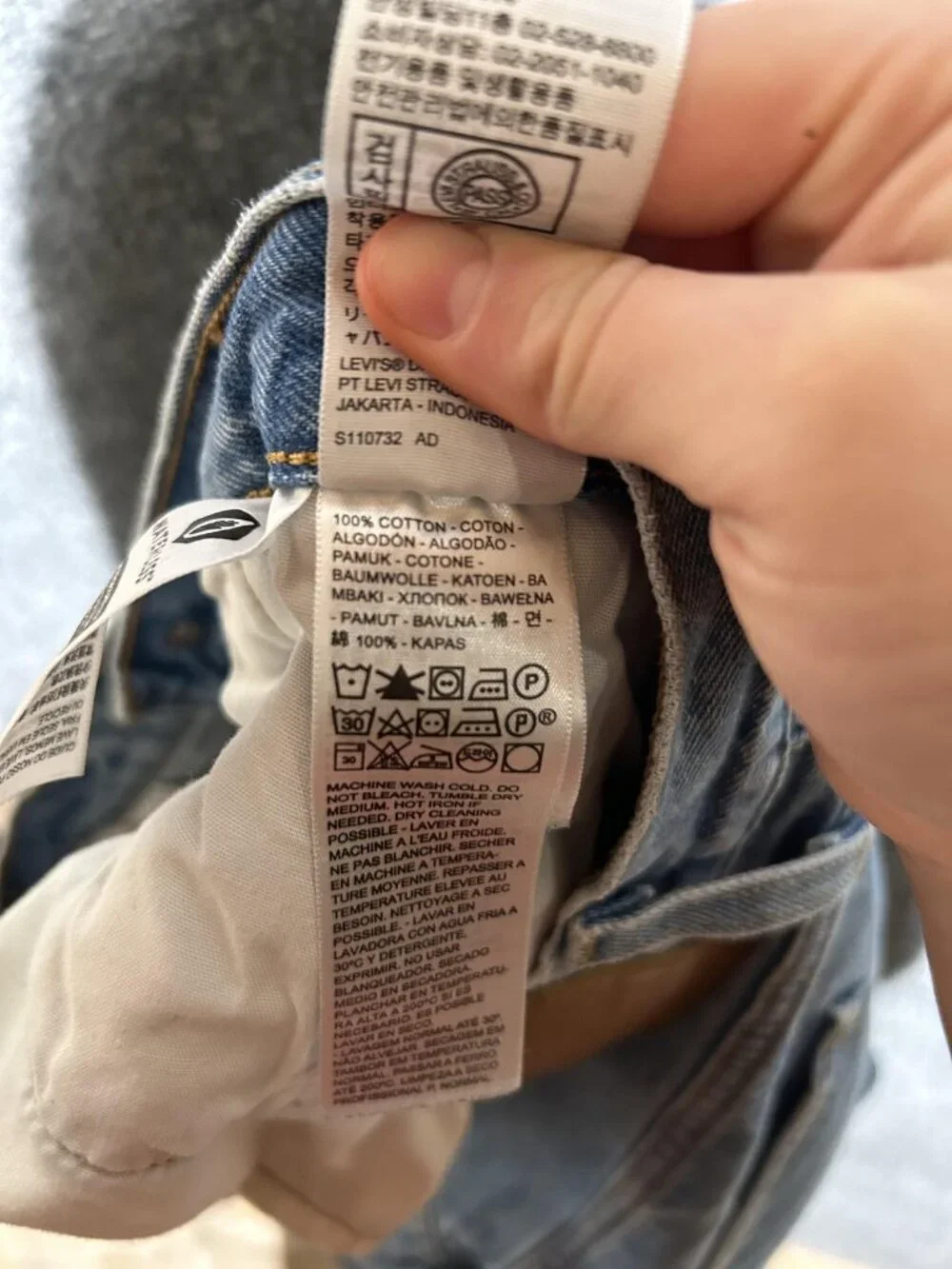 Levi's Premium Jeans Mens 41x31 Light Wash Blue Tapered Cotton Denim Casual